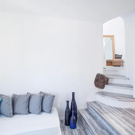 Mill New Elegant 4* Fira (Santorini)