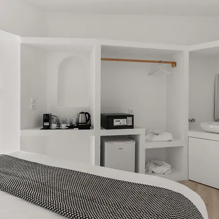 Mill New Elegant Aparthotel Fira (Santorini)