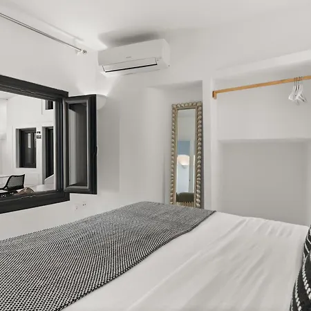 Mill New Elegant 4* Fira (Santorini)