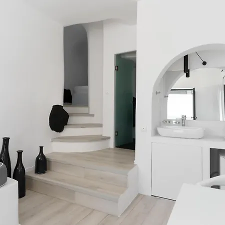 Mill New Elegant Apartmanhotel Fíra