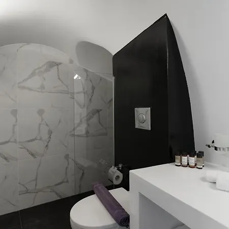 Mill New Elegant Apartmanhotel 4*