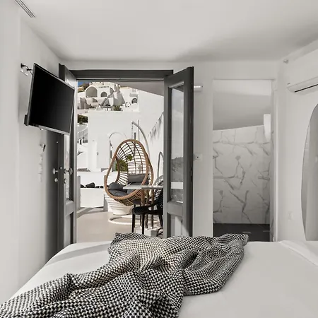 Mill New Elegant 4* Fira (Santorini)