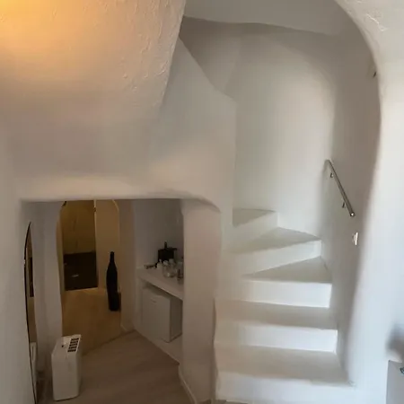 Mill New Elegant Apartmanhotel Fíra