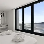 Mill New Elegant By Mr And Mrs White 4*