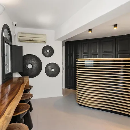 Mill New Elegant By Mr And Mrs White 4*